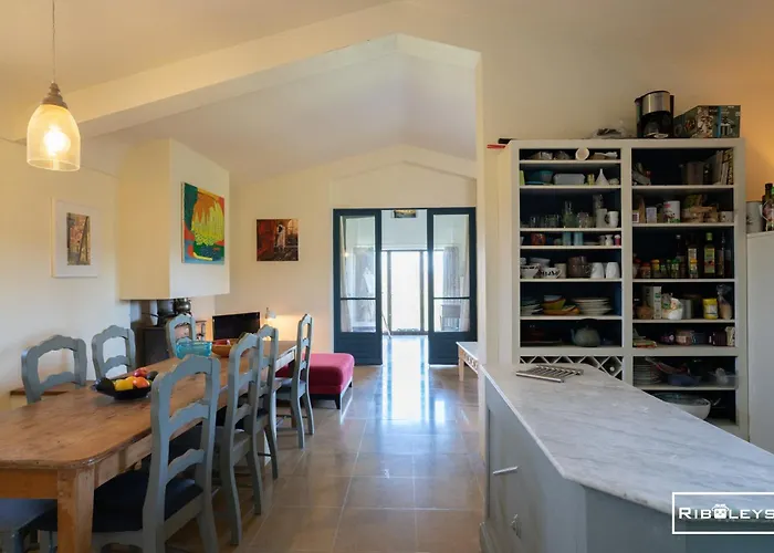 Riboleys - Mas Provencal Avec Piscine Privee Country house