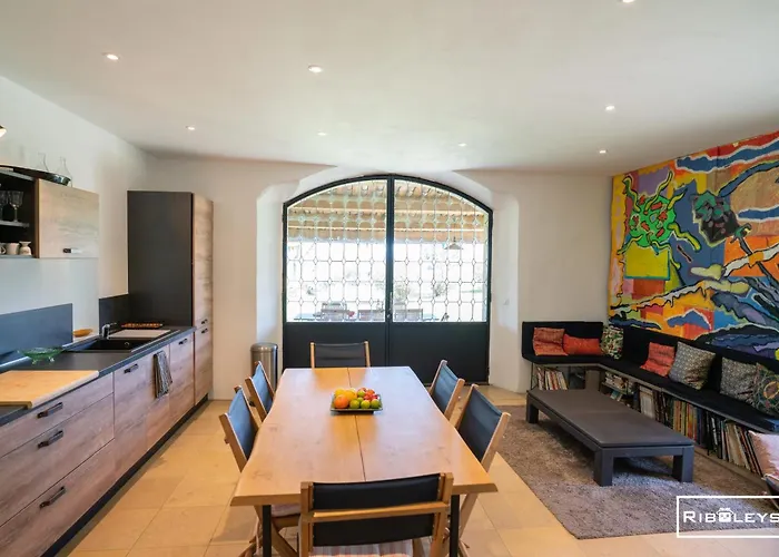 Riboleys - Mas Provencal Avec Piscine Privee Country house *