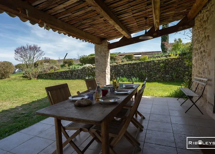 Country house Riboleys - Mas Provencal Avec Piscine Privee